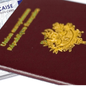 https://guermantes.fr/sites/guermantes.fr/files/styles/300x300/public/media/images/carte-identite-nvelle-passeport.png?itok=ROa_OIt3